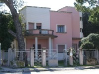 la sede del Consultorio familiare UCIPEM "Villa Marzocchi", in piazza Diaz a Senigallia