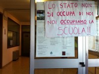 Perticari occupato dagli studenti, interno