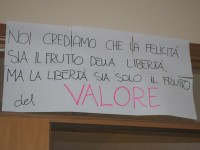 Striscione per l'occupazione degli studenti del Perticari di Senigallia