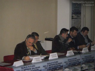 Tavolo dei relatori all'incontro sulla Bolkestein