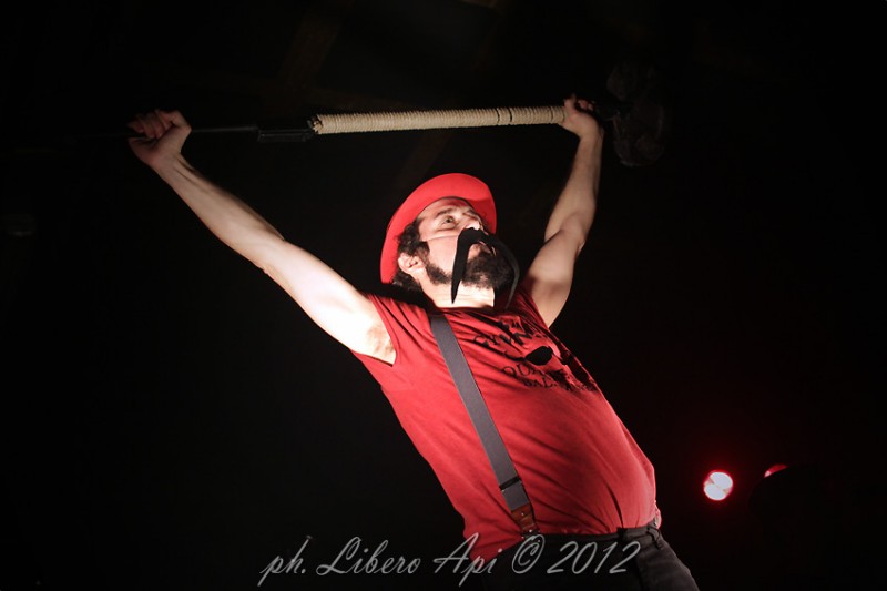 Vinicio Capossela a Senigallia - Foto di Libero Api