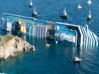 La Costa Concordia naufragata all'Isola del Giglio