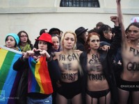 Le attiviste del Femen:“In Gay We Trust”