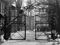 Il cancello del campo di Auschwitz