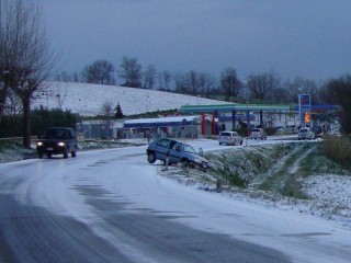 Incidenti sulle strade ghiacciate nell'entroterra di Senigallia