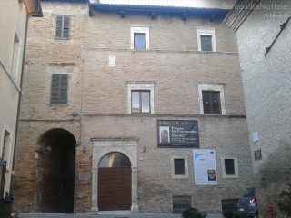 Palazzo De Pocciantibus ad Ostra Vetere
