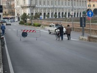 Traffico bloccato in via Perilli dopo l'incidente del 16 aprile
