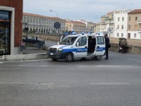 Polizia municipale in viale Bonopera dopo l'incidente del 16 aprile