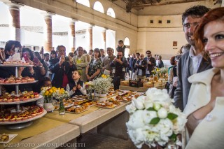 Il matrimonio tra Federica Tarducci e Jacopo Mutti celebrato alla pescheria del Foro Annonario di Senigallia