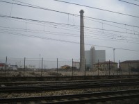 La ciminiera nell'area Ex Sacelit-Italcementi