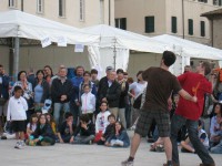 fosforo: costruiamo e lanciamo un boomerang