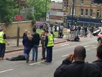 Soldato ucciso a Londra in pieno giorno