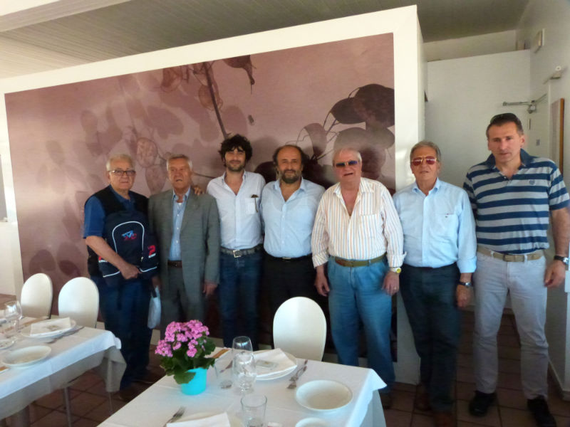 Gli 'Amici del ciclismo' con il Sindaco Principi