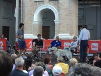 Sul palco di Piazza Roma a Senigallia gli inviati di Caterpillar