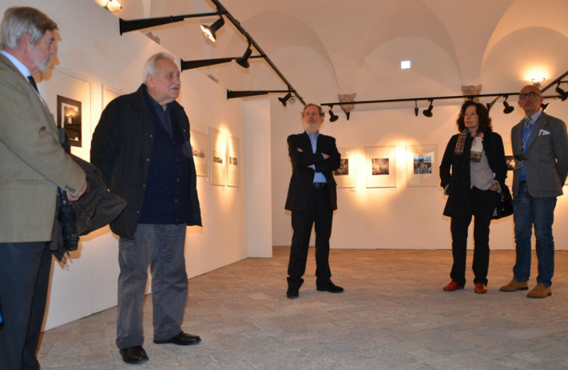 Inaugurazione della mostra di fotografia stenopeica a Senigallia