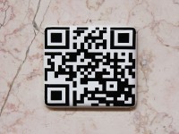 Targhetta qr code su lapide delle Onoranze Funebri Mantoni