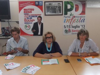 Il segretario provinciale GD Marco Pettinari (sx), il segretario PD Senigallia Elisabetta Allegrezza, e la capogruppo in consiglio Ilaria Ramazzotti (dx)