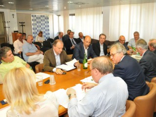 L'incontro tra la giunta regionale e i sindacati marchigiani