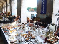 Mercatino 'Chi cerca trova'