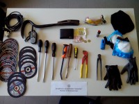 Gli arnesi da scasso sottoposti a sequestro