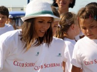 La Vezzali alle prese con i giovani schermitori