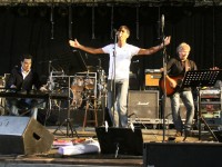 I Musaico (Marco Petrucci alla voce, Renzo Ripesi alla chitarra e Claudio Marchetti alle tastiere)