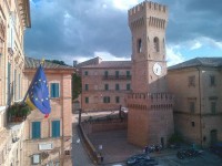 piazza dei Martiri, ad Ostra