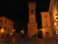 piazza dei Martiri, ad Ostra