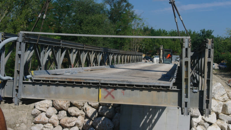 Installazione del Ponte Bailey tra Corinaldo e Mondavio