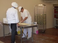 Panificatori all'opera a Pane Nostrum a Senigallia