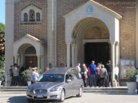 Chiesa del Portone affollata per il funerale di Enzo Tesei