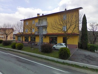 Il negozio 'Cicli Cingolani' a Pianello di Ostra