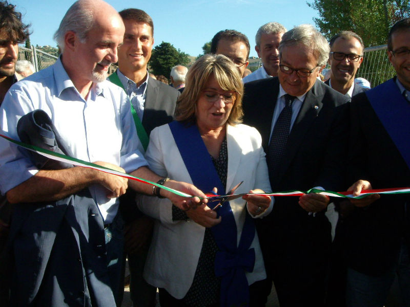 Casagrande, Spacca, Ricci e Principi all'inaugurazione del ponte sul Cesano