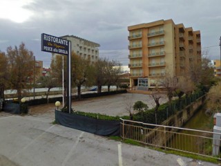 Il ristorante "da Peppino" sul lungomare Da Vinci, a Senigallia
