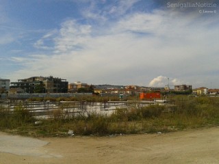 L'area del cantiere ex-Sacelit, a Senigallia: lavori fermi dall'ottobre 2013