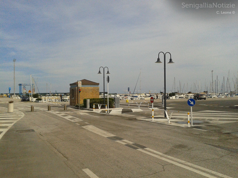 L'ingresso al porto di Senigallia (area di ponente)