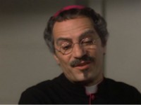 Nino Manfredi interpreta "In nome del Pa Re"