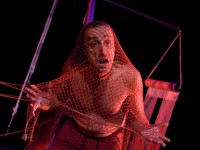 Antonio Rezza in un suo spettacolo