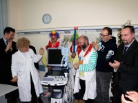 l'ecografo mobile donato all'ospedale di Senigallia dall'ass OndaLibera e dall'ass Vip Claun Ciofega