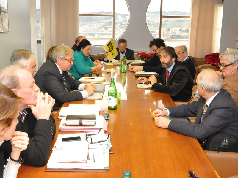 Incontro a Palazzo Raffaello tra il presidente della Regione Marche Gian Mario Spacca, con la giunta regionale, e i rappresentanti dell'Anpi Marche