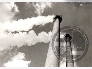 Le ciminiere dell'Italcementi di Senigallia quando erano in attività