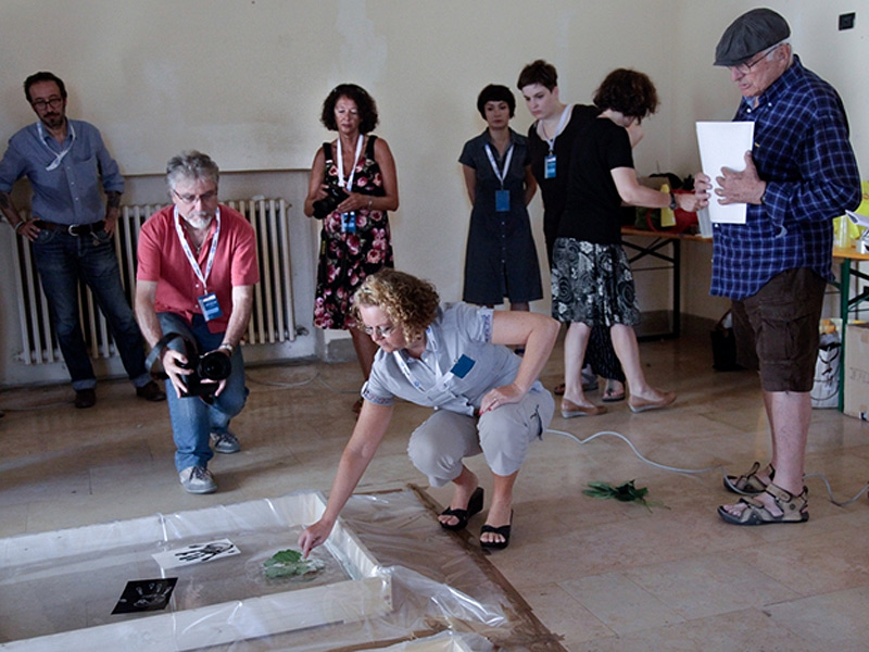 Workshop di Nino Migliori per il corso di fotogiornalismo 2013 (foto Lo Conte)