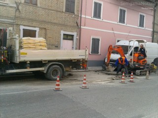 Lavori stradali in via Podesti a Senigallia