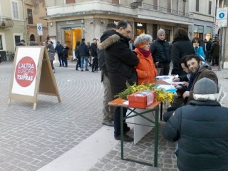 Raccolta firme per L'Altra Europa con Tsipras a Senigallia