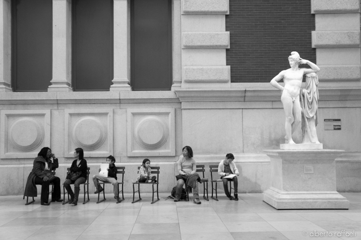 Foto della serie "Una giornata al Metropolitan Museum di New York"