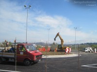 Mezzi al lavoro sulla nuova rotatoria di via Po a Senigallia