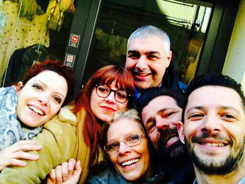 selfie con gli amministratori di Senigallia, la famiglia Tarducci e la giornalista Olivieri