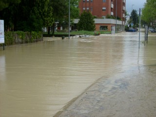 Via Capanna dopo l'alluvione del 3 maggio 2014