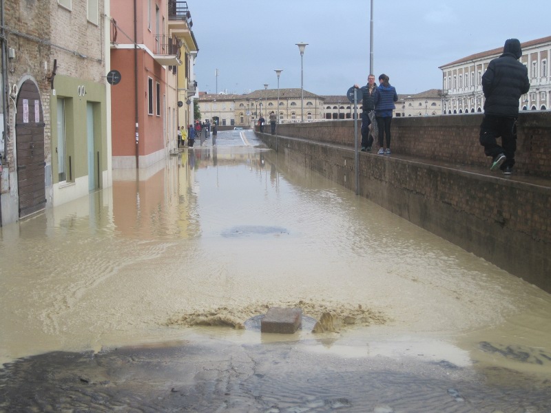 Alluvione a Senigallia - Via XX Settembre