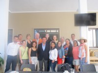 Il gruppo di studentesse americane con i professori e Maurizio Memè